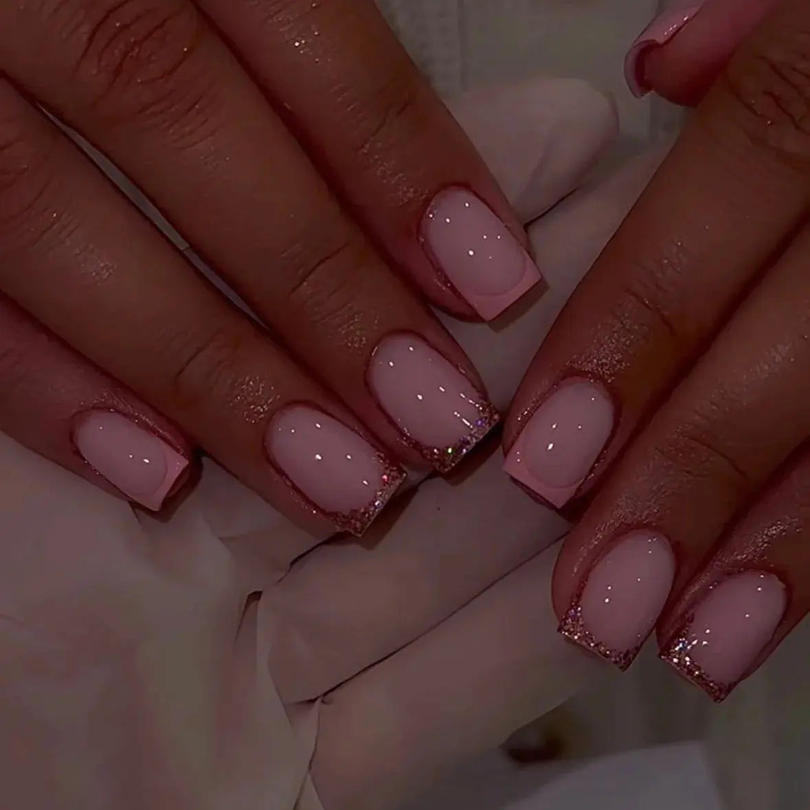 24Pcs French Tip Handmade Press On Nails Minimalist Solid Color Fake Nails Medium Square Full Cover Press On Nail Tips With Glue Ma boutique