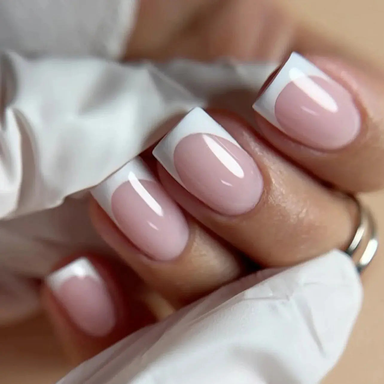 24Pcs French Tip Handmade Press On Nails Minimalist Solid Color Fake Nails Medium Square Full Cover Press On Nail Tips With Glue Ma boutique