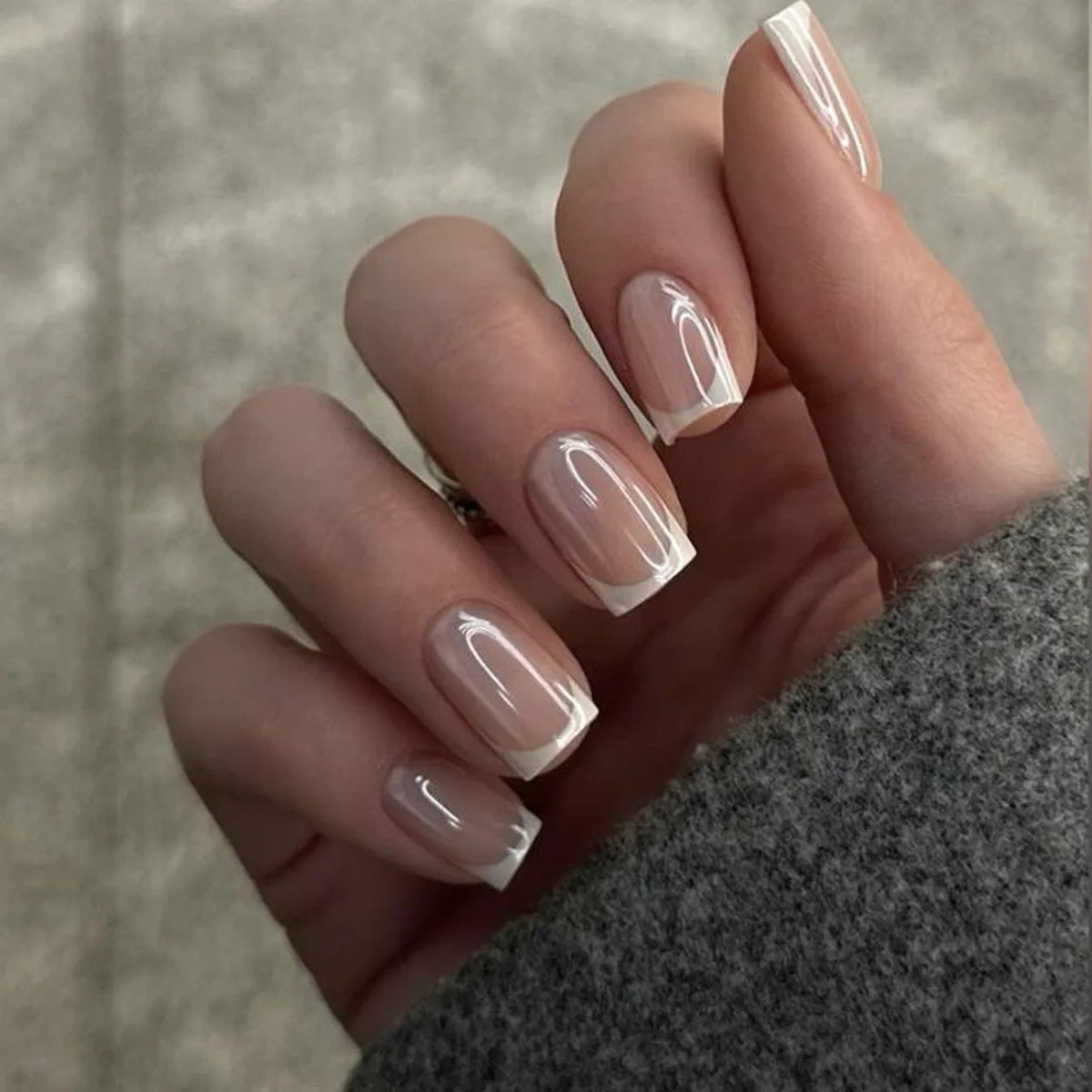 24Pcs French Tip Handmade Press On Nails Minimalist Solid Color Fake Nails Medium Square Full Cover Press On Nail Tips With Glue Ma boutique