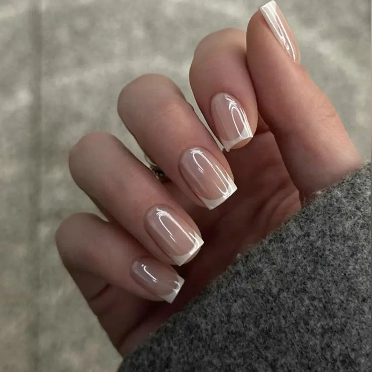 24Pcs French Tip Handmade Press On Nails Minimalist Solid Color Fake Nails Medium Square Full Cover Press On Nail Tips With Glue Ma boutique